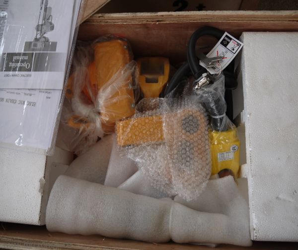 RM Electric Chain Hoists13-10.jpg